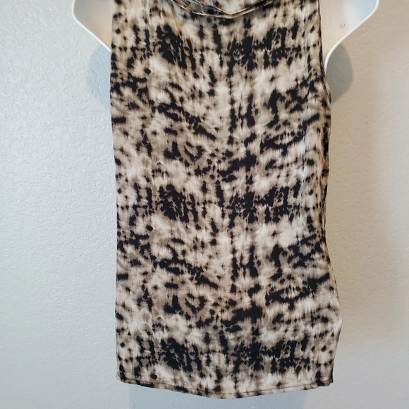 💚5/$25 Ann Taylor SILK Ruffled Neck Print Dress Size 2 - Picture 5 of 7